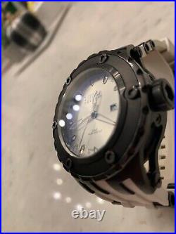 Invicta Men's 12056 black and white Watch great condition working with battery