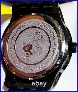 Invicta Mickey Mouse Limited Edition Hands tell time mens watch